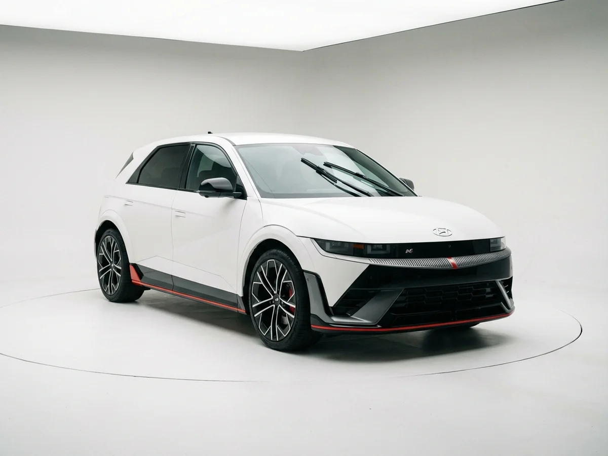 Wiper Blades for Hyundai Ioniq 5 N — Buy Custom Fit Blades - 1