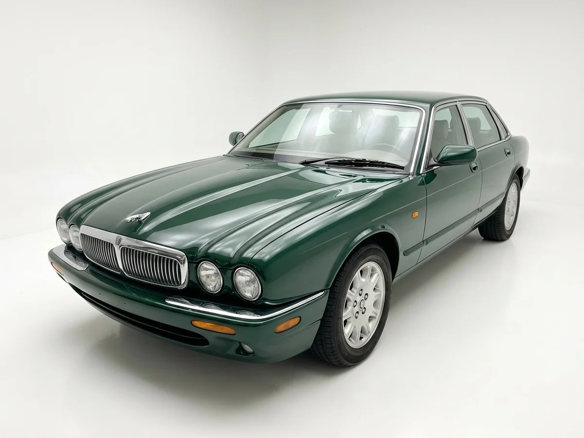 Wiper Blades for Jaguar XJ8 — Buy Custom Fit Blades - 1