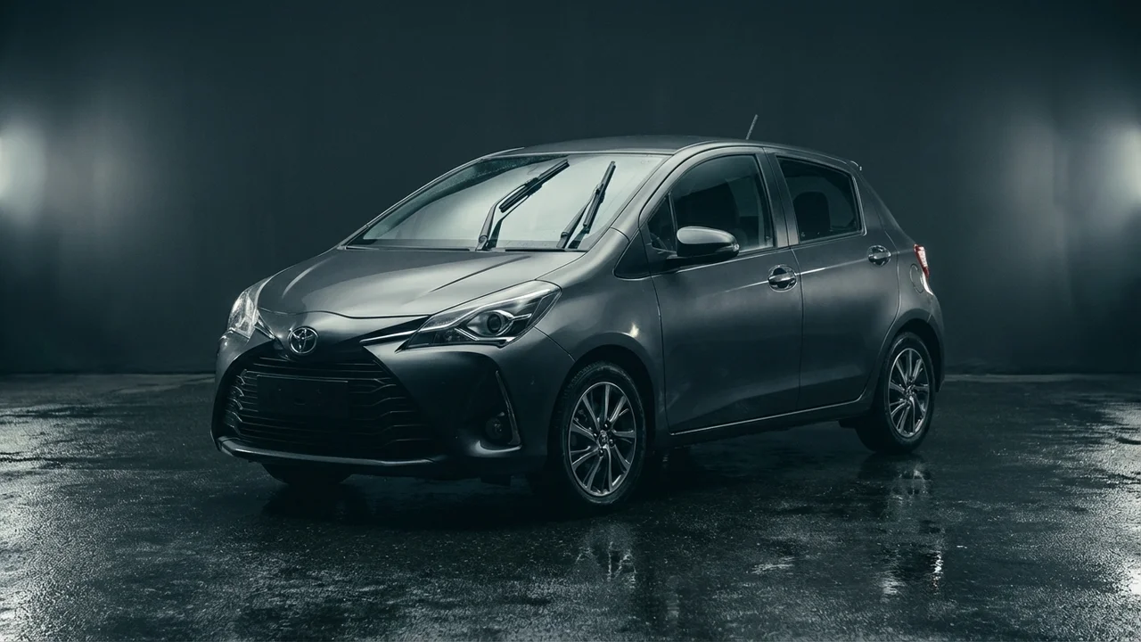 Wiper Blades for Toyota Yaris — Buy Custom Fit Blades - 1